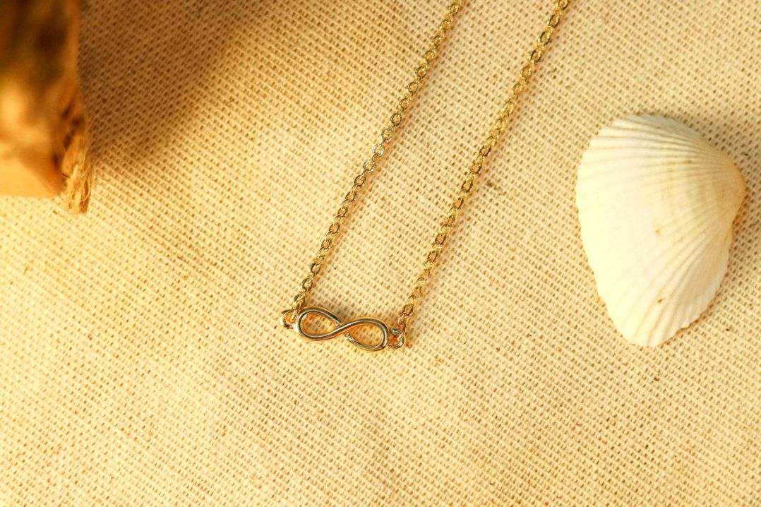 Inner band engraved initials